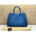 LOUIS VUITTON VEAU CACHEMIRE TOTE W GM